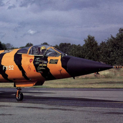 f104-4