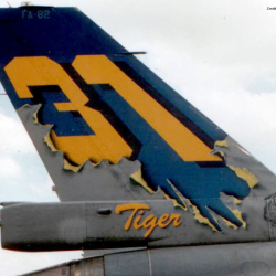 1994: FA-82