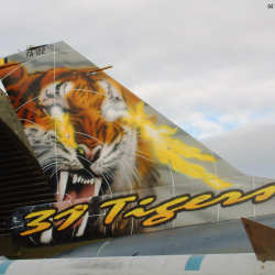 2002: FA-122