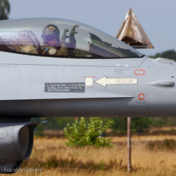 f16-28